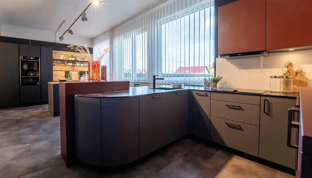 Küchenlösung in Küchenstudio Geigl